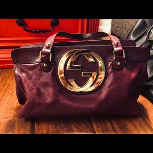 Gucci Authentic Women’s Leather Bag w/ Gold Buckle